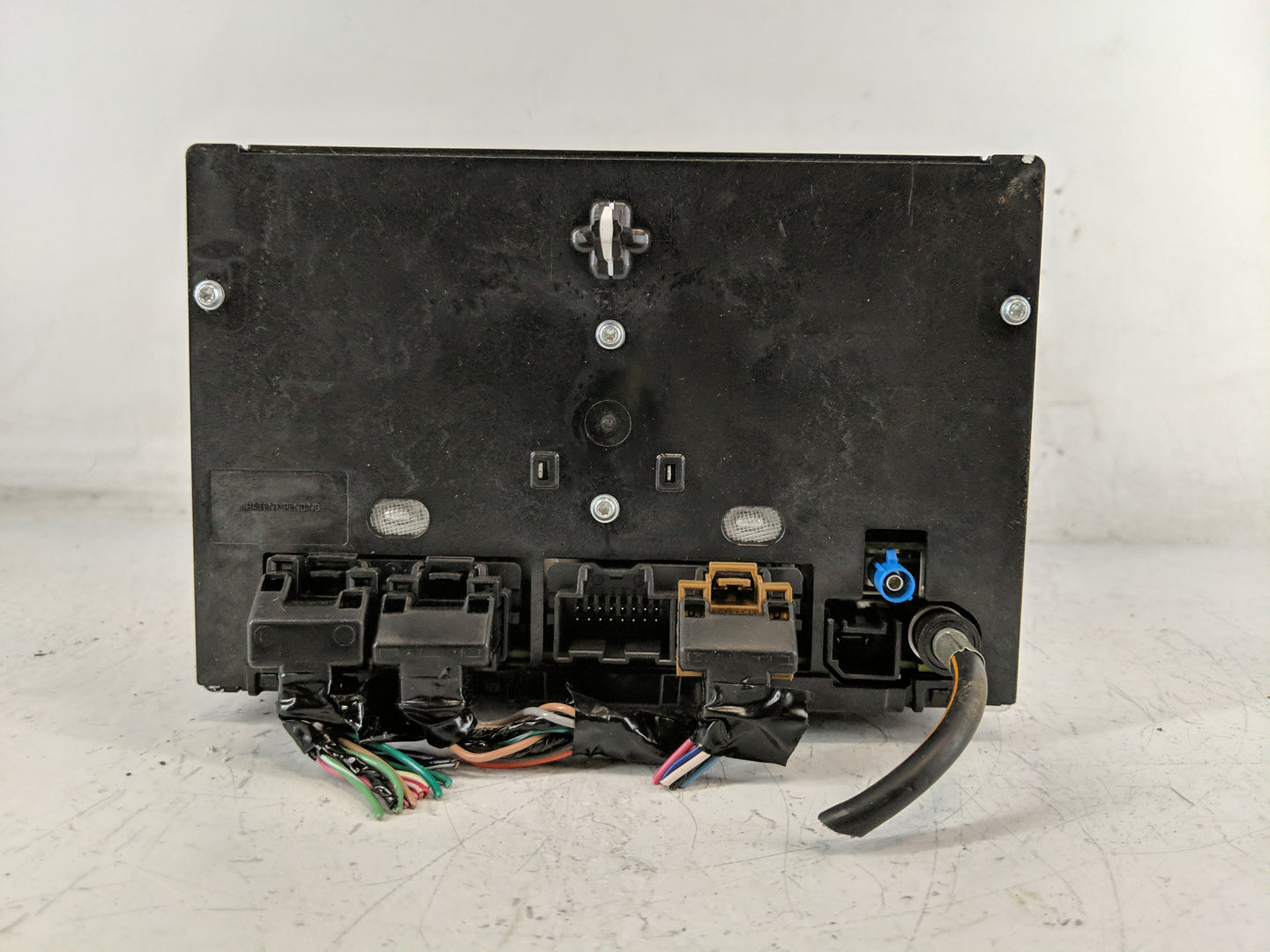 2015-2017 Gmc Acadia Radio AM FM Cd Player Receiver Replacement P/N:84082779 Fits Fits 2015 2016 2017 OEM Used Auto Parts - 