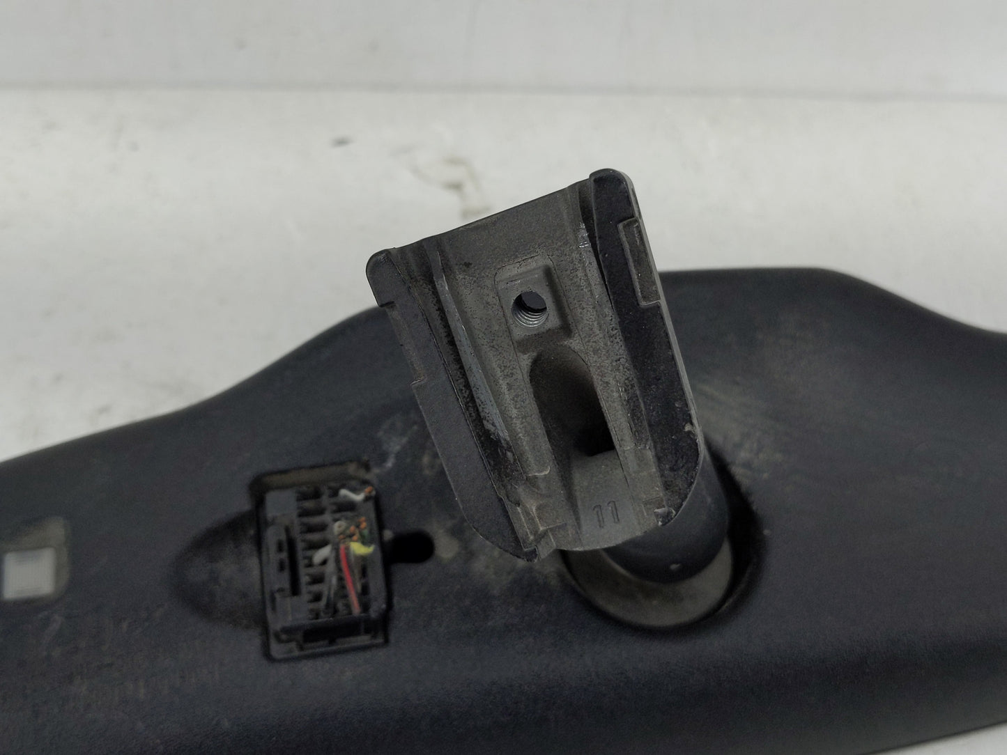 2007-2017 Gmc Acadia Interior Rear View Mirror Replacement OEM P/N:23346620 Fits OEM Used Auto Parts - Oemusedautoparts1.com