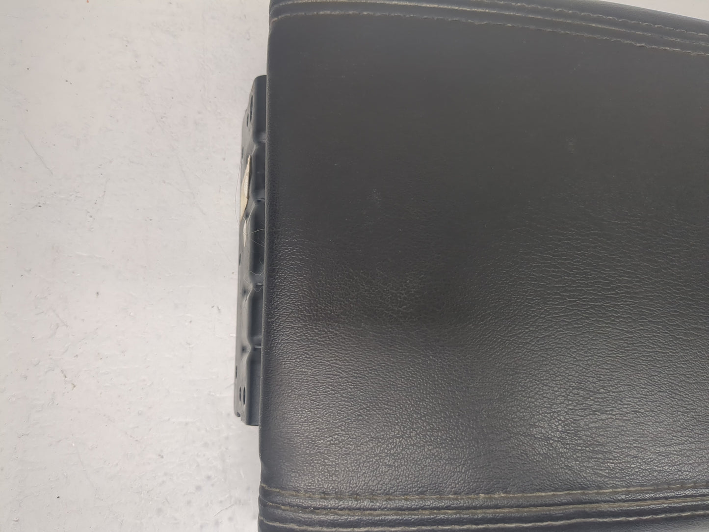 2017 Gmc Acadia Center Console Armrest Cover Lid Fits OEM Used Auto Parts - Oemusedautoparts1.com