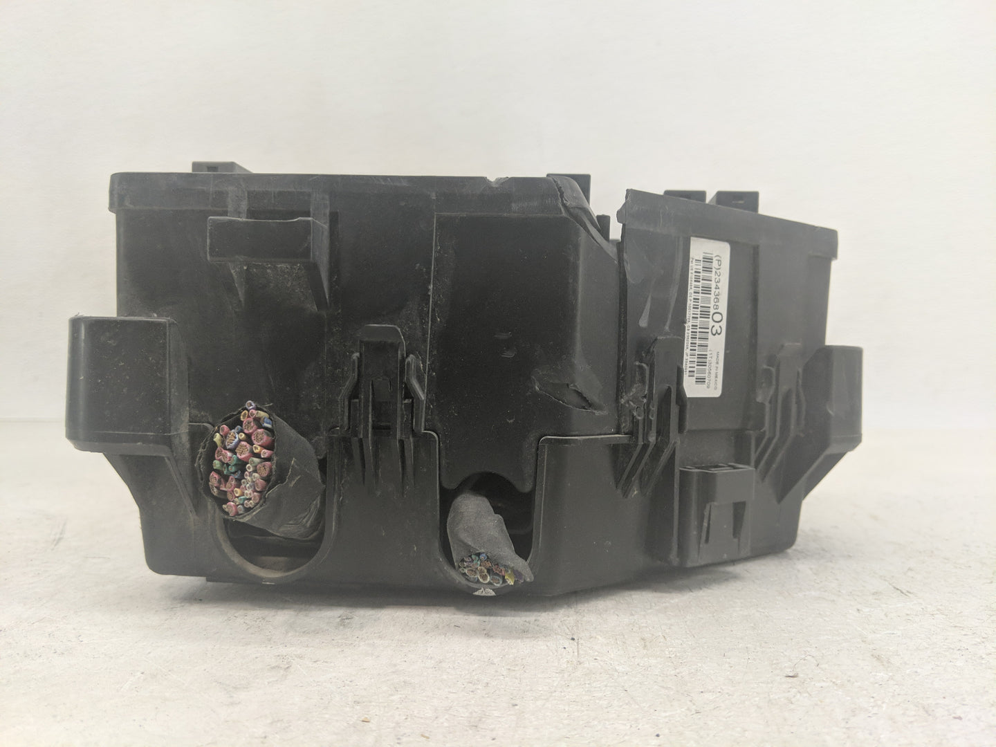 2017 Gmc Acadia Fusebox Fuse Box Panel Relay Module P/N:23436803 Fits OEM Used Auto Parts - Oemusedautoparts1.com