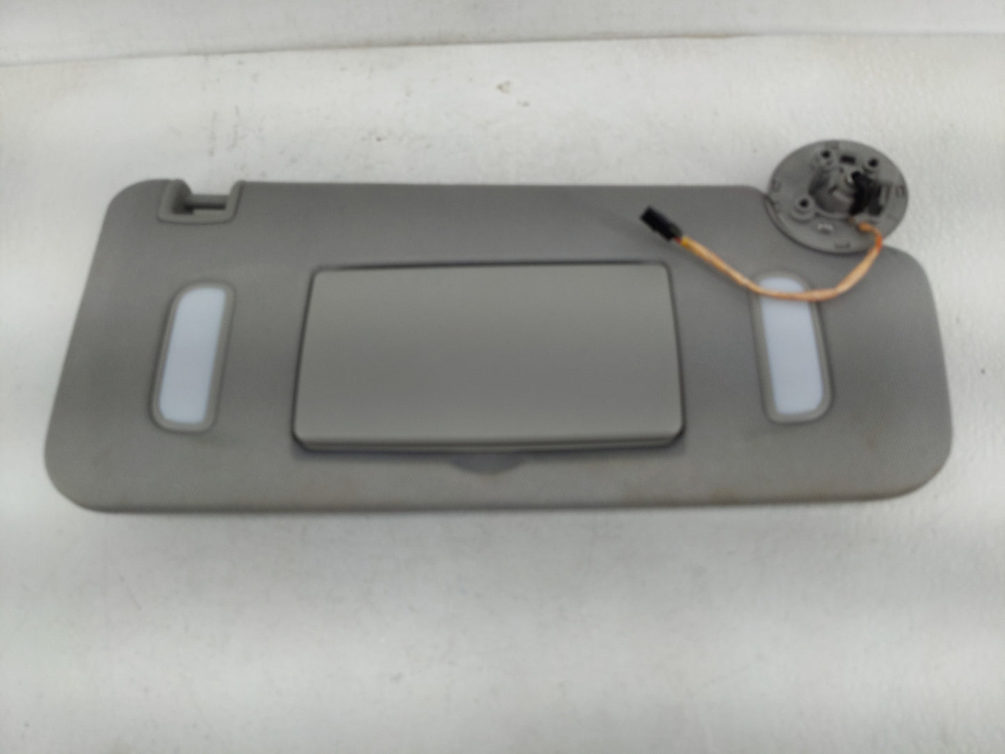 2017-2019 Gmc Acadia Sun Visor Shade Replacement Driver Left Mirror Fits Fits 2017 2018 2019 OEM Used Auto Parts - Oemusedau