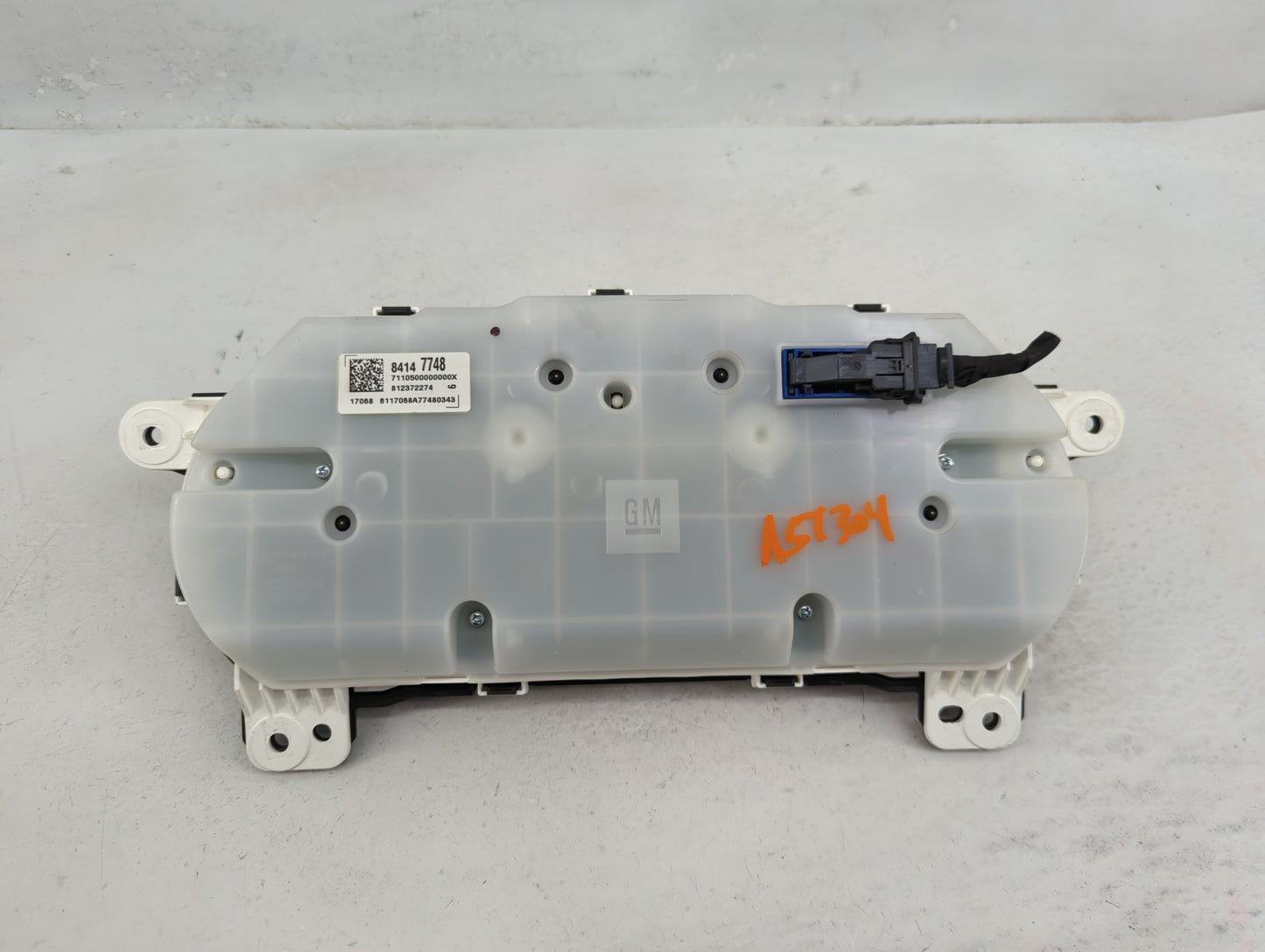 2017 Gmc Acadia Instrument Cluster Speedometer Gauges P/N:84147748 84075621 Fits OEM Used Auto Parts - Oemusedautoparts1.com