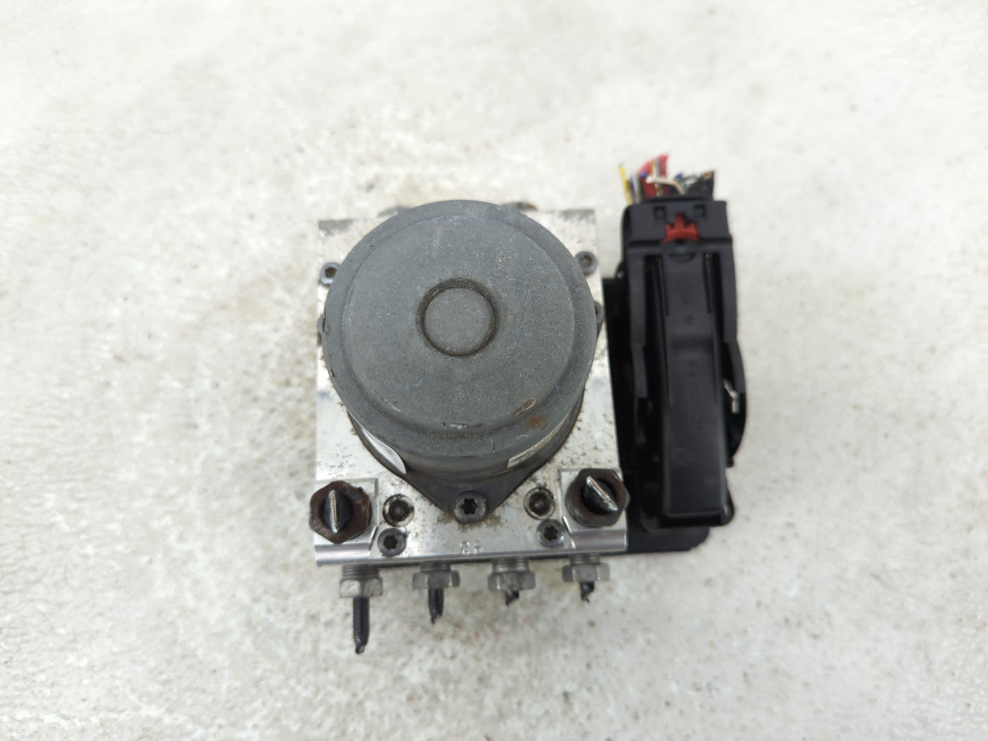 2017 Gmc Acadia ABS Pump Control Module Replacement P/N:178080156 84173388 Fits OEM Used Auto Parts - Oemusedautoparts1.com