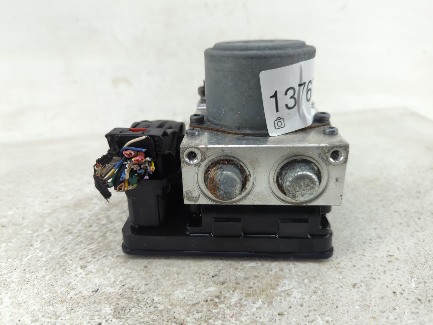 2017 Gmc Acadia ABS Pump Control Module Replacement P/N:178080156 84173388 Fits OEM Used Auto Parts - Oemusedautoparts1.com