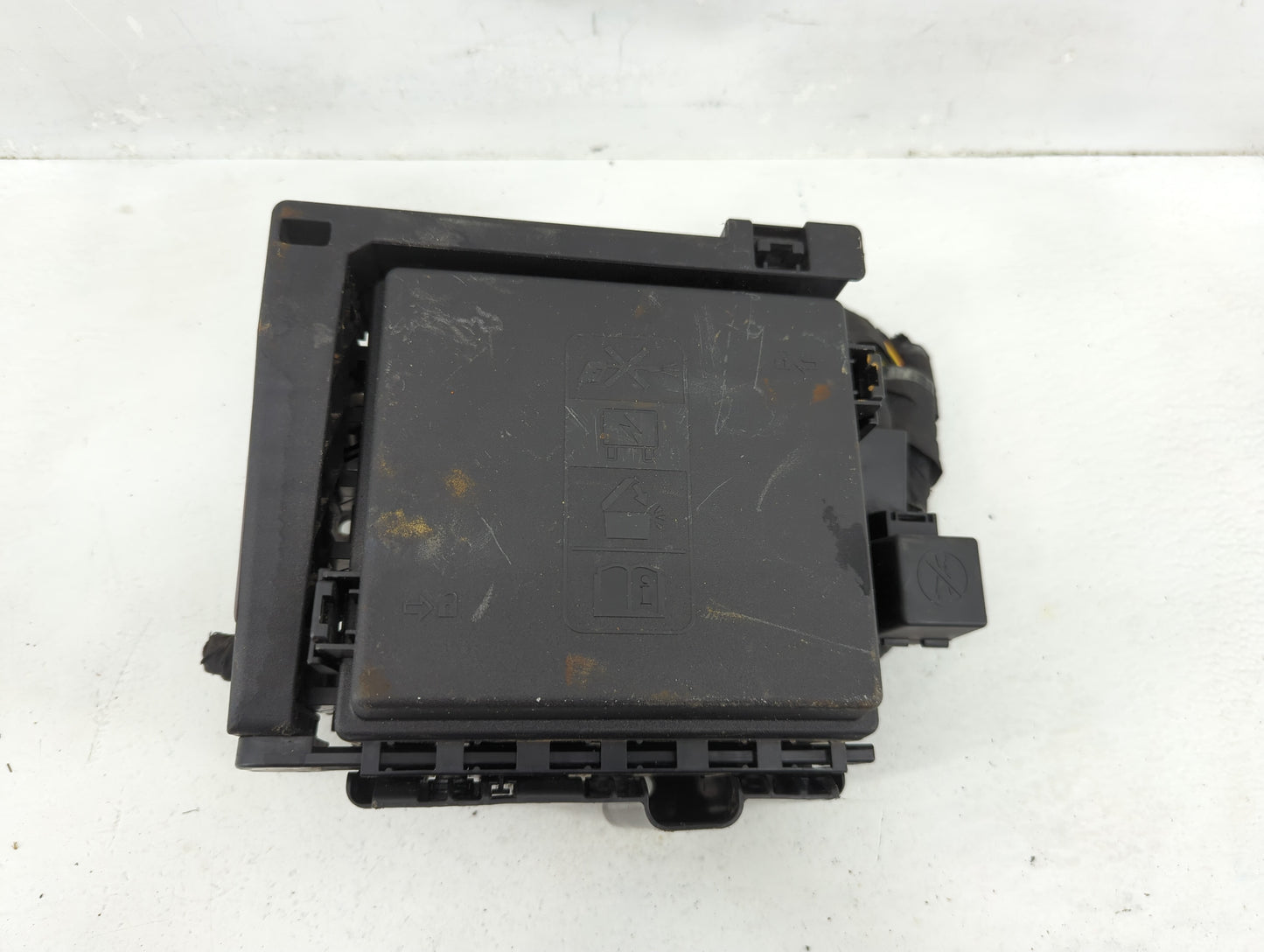 2017 Gmc Acadia Fusebox Fuse Box Panel Relay Module P/N:7171-4521-30 Fits OEM Used Auto Parts - Oemusedautoparts1.com