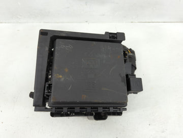 2017 Gmc Acadia Fusebox Fuse Box Panel Relay Module P/N:7171-4521-30 Fits OEM Used Auto Parts - Oemusedautoparts1.com