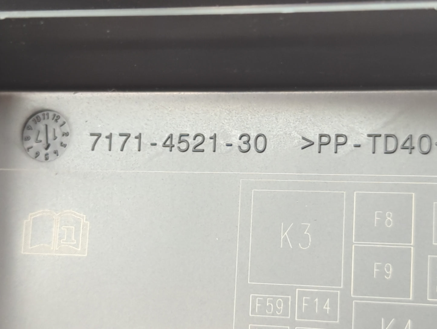 2017 Gmc Acadia Fusebox Fuse Box Panel Relay Module P/N:7171-4521-30 Fits OEM Used Auto Parts - Oemusedautoparts1.com
