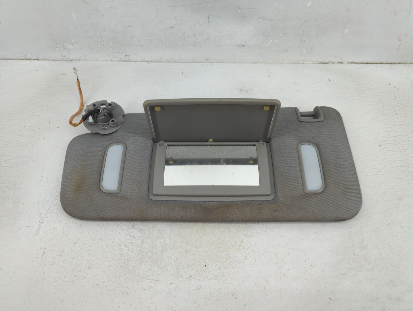 2017-2019 Gmc Acadia Sun Visor Shade Replacement Driver Left Mirror Fits Fits 2017 2018 2019 OEM Used Auto Parts - Oemusedau