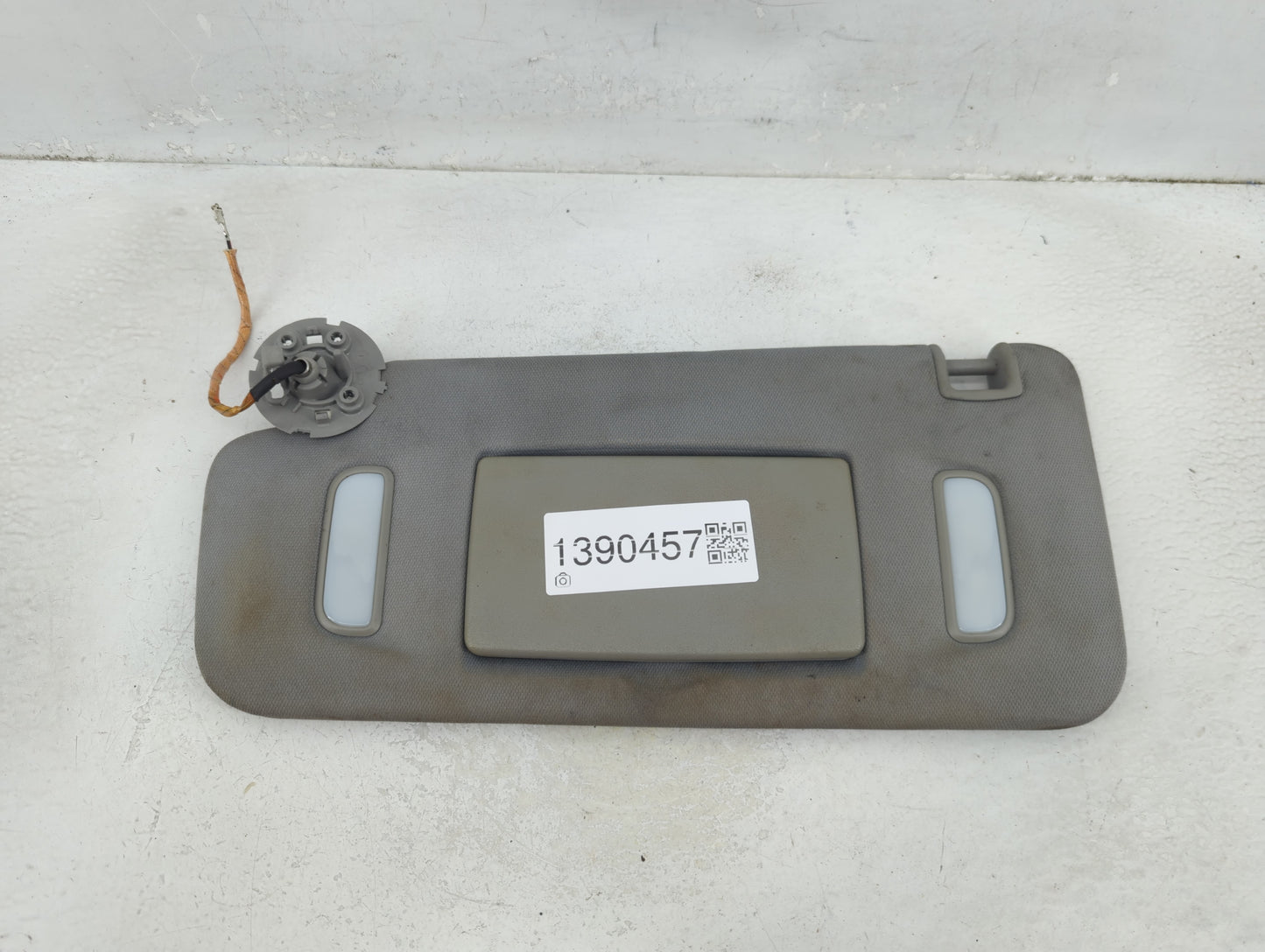 2017-2019 Gmc Acadia Sun Visor Shade Replacement Driver Left Mirror Fits Fits 2017 2018 2019 OEM Used Auto Parts - Oemusedau