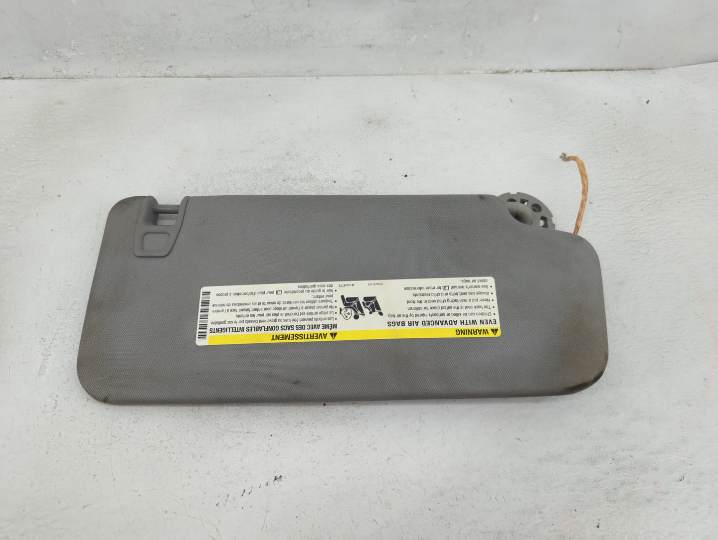 2017-2019 Gmc Acadia Sun Visor Shade Replacement Driver Left Mirror Fits Fits 2017 2018 2019 OEM Used Auto Parts - Oemusedau