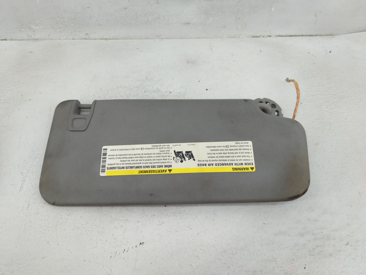 2017-2019 Gmc Acadia Sun Visor Shade Replacement Driver Left Mirror Fits Fits 2017 2018 2019 OEM Used Auto Parts - Oemusedau