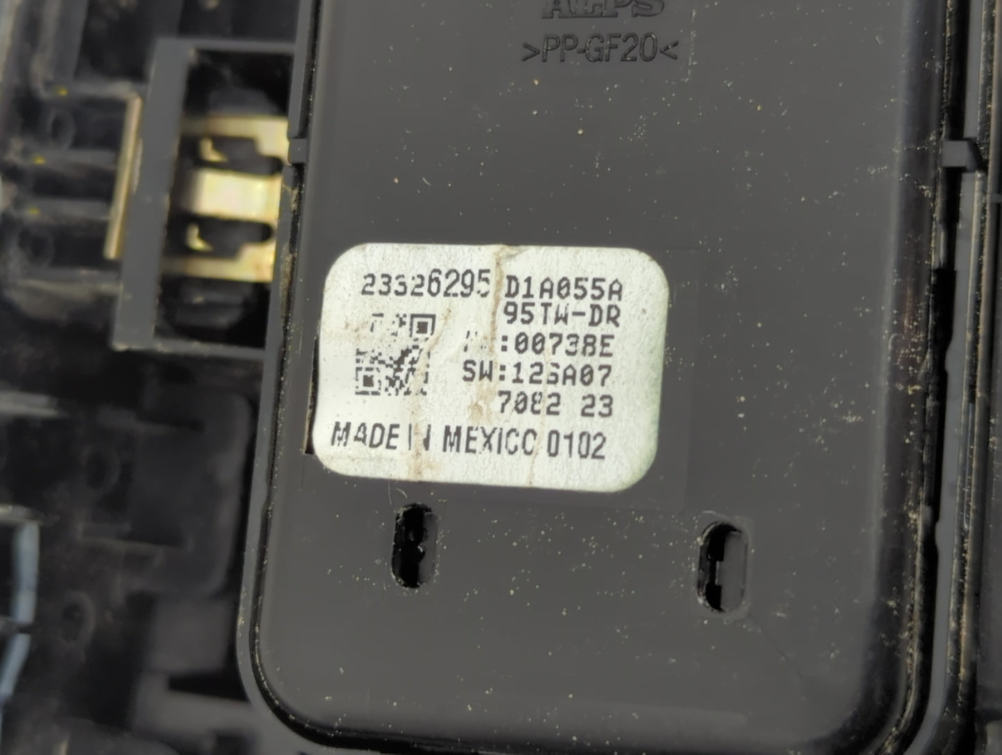 2017-2019 Gmc Acadia Master Power Window Switch Replacement Driver Side Left P/N:23326295 Fits Fits 2017 2018 2019 2020 OEM 