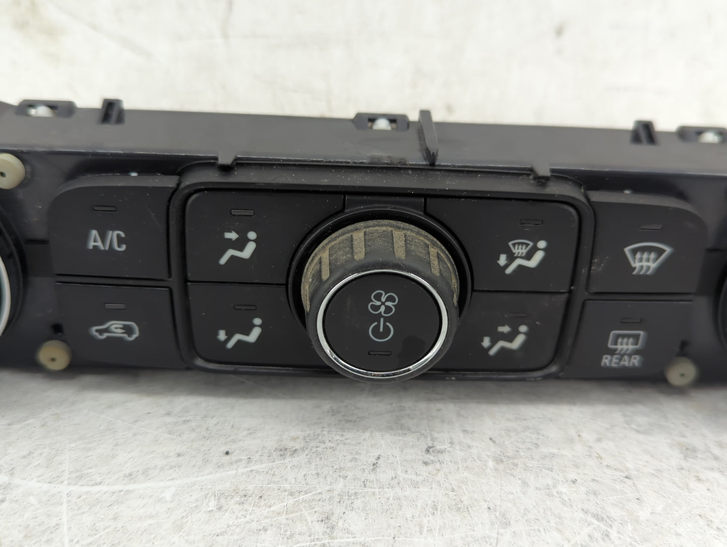 2017-2022 Gmc Acadia Climate Control Module Temperature AC/Heater Replacement P/N:84173748 Fits Fits 2017 2018 2019 2020 202