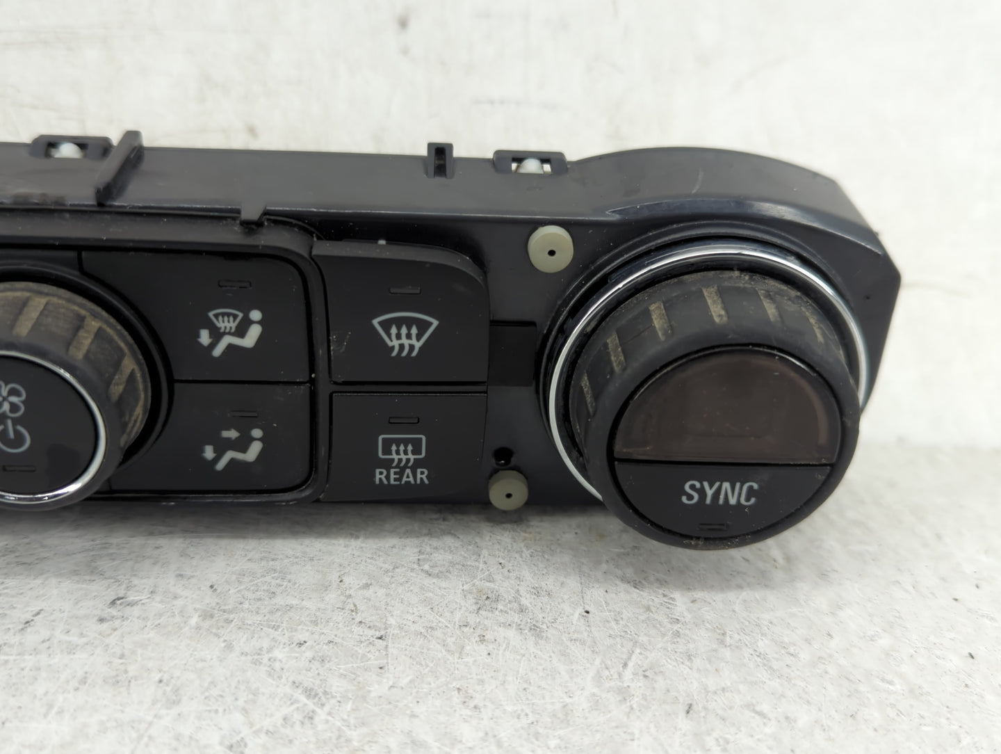 2017-2022 Gmc Acadia Climate Control Module Temperature AC/Heater Replacement P/N:84173748 Fits Fits 2017 2018 2019 2020 202