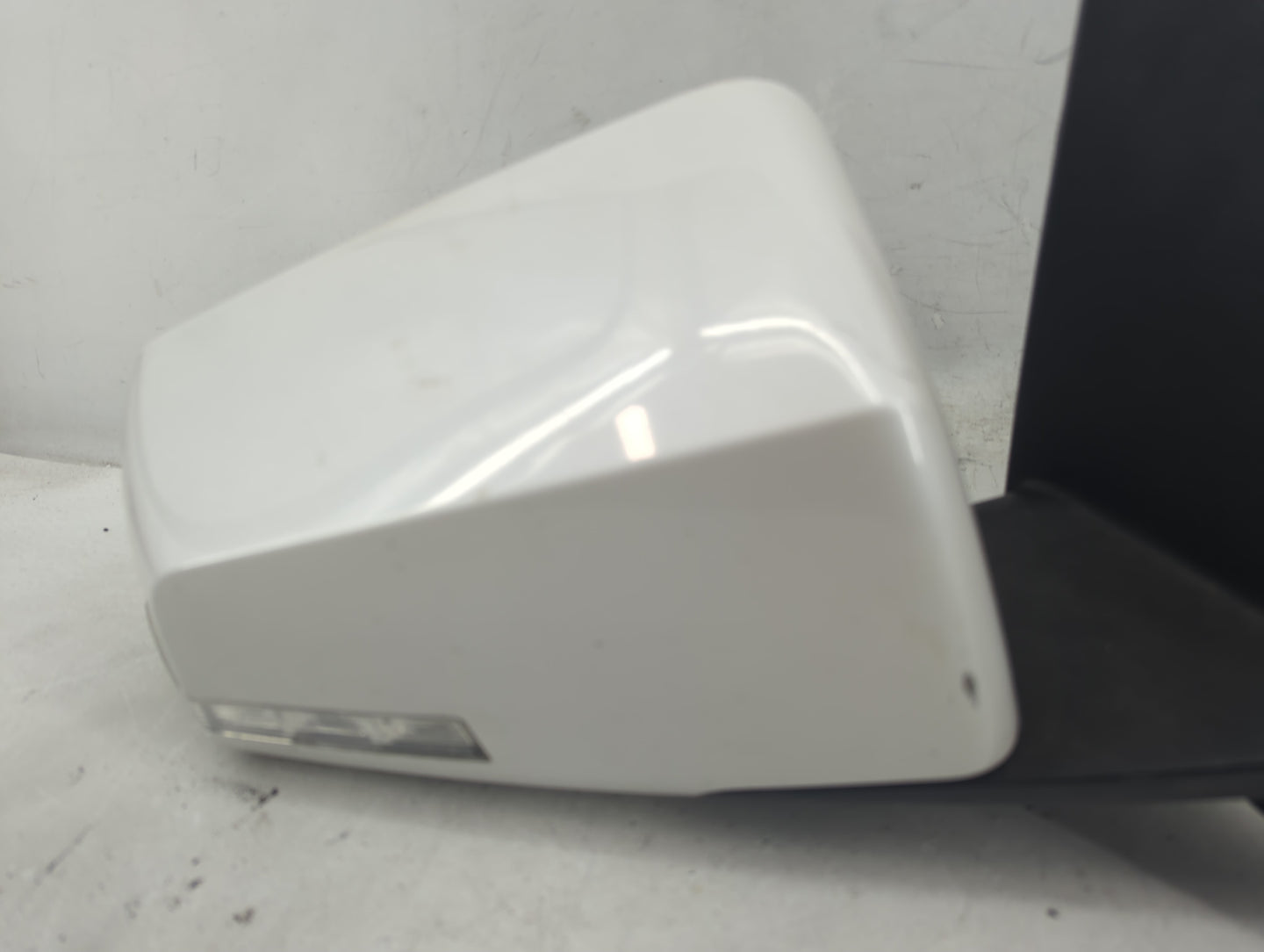 2013-2017 Gmc Acadia Passenger Side View Mirror - Right Door Mirror OEM Used - Oemusedautoparts1.com