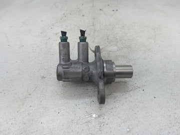 2009-2017 Gmc Acadia Brake Master Cylinder - Oemusedautoparts1.com