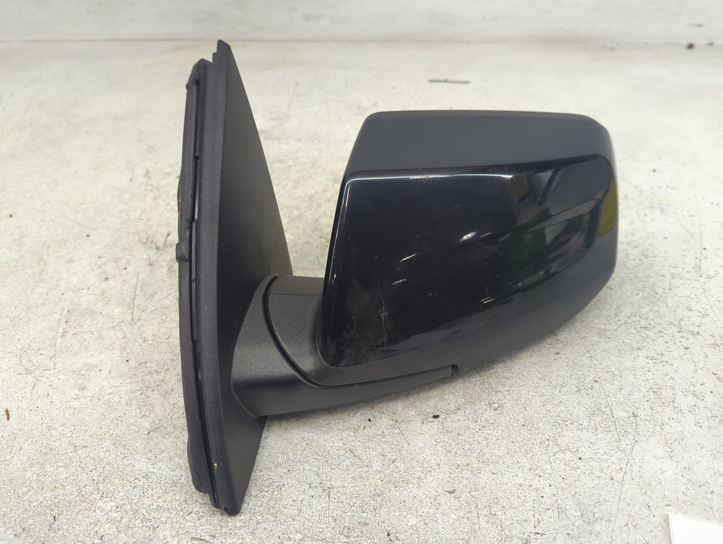 2013-2017 Gmc Acadia Driver Side View Mirror - Left Door Mirror OEM Used - Oemusedautoparts1.com