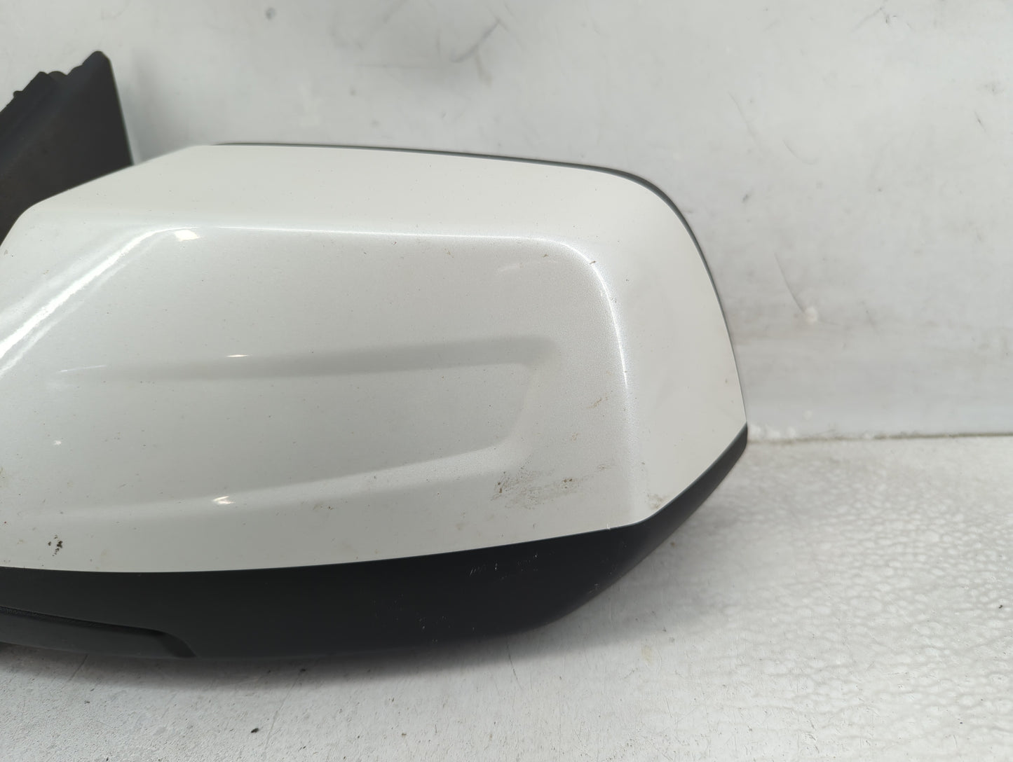 2017-2019 Gmc Acadia Driver Side View Mirror - Left Door Mirror OEM Used - Oemusedautoparts1.com