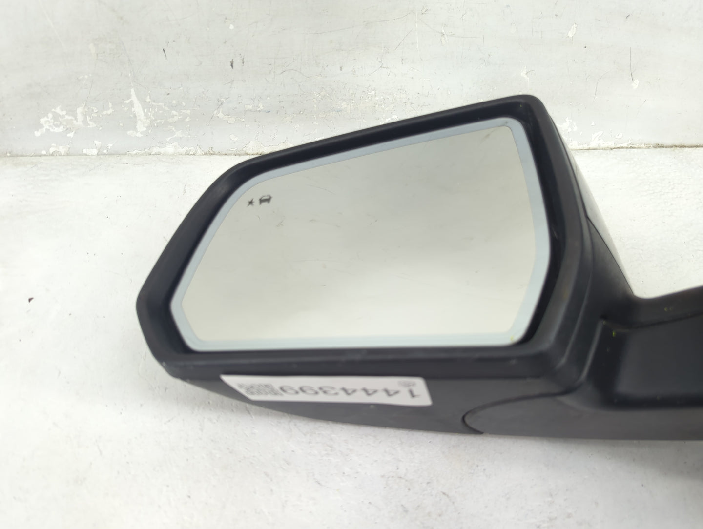 2017-2019 Gmc Acadia Driver Side View Mirror - Left Door Mirror OEM Used - Oemusedautoparts1.com