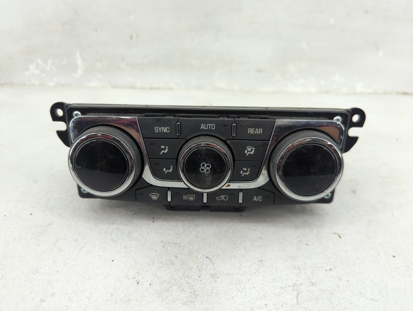 2013-2017 Gmc Acadia Climate Control Module Temperature AC/Heater Replacement P/N:23251327 147589501 Fits OEM Used Auto Part