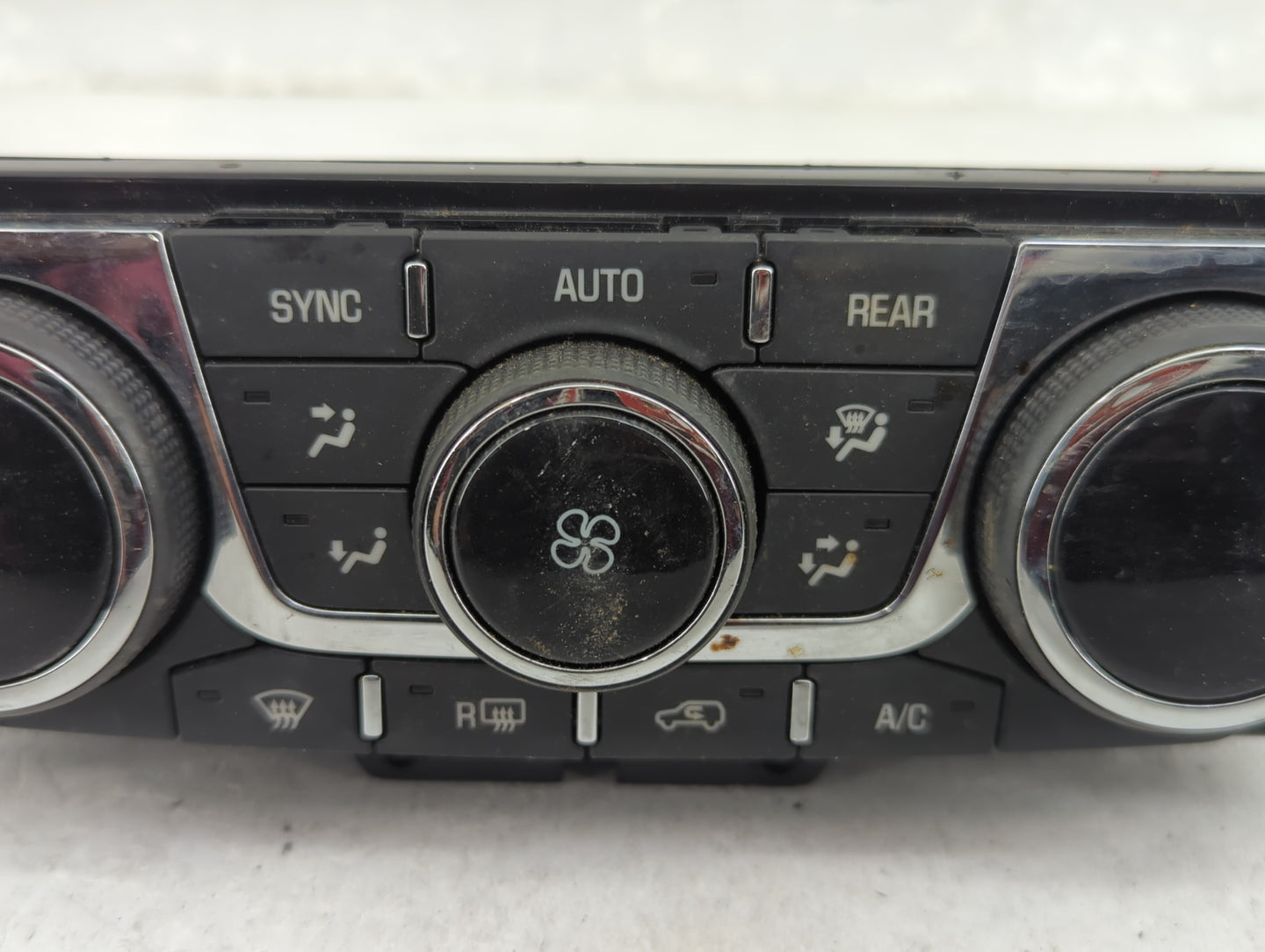 2013-2017 Gmc Acadia Climate Control Module Temperature AC/Heater Replacement P/N:23251327 147589501 Fits OEM Used Auto Part