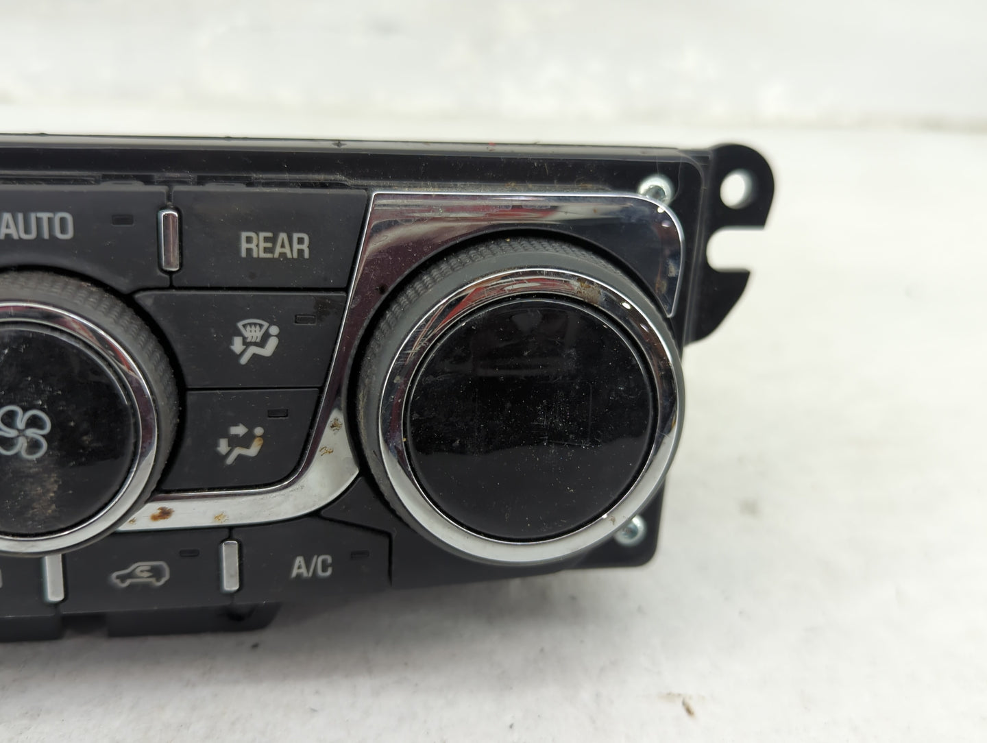2013-2017 Gmc Acadia Climate Control Module Temperature AC/Heater Replacement P/N:23251327 147589501 Fits OEM Used Auto Part