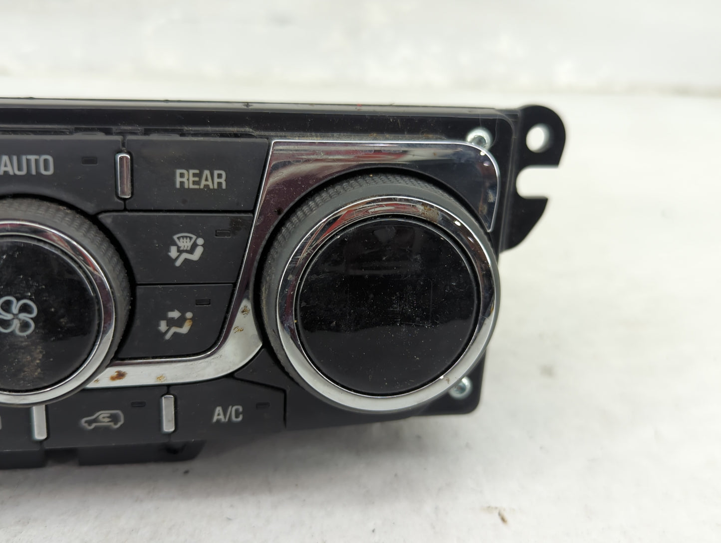 2013-2017 Gmc Acadia Climate Control Module Temperature AC/Heater Replacement P/N:23251327 147589501 Fits OEM Used Auto Part
