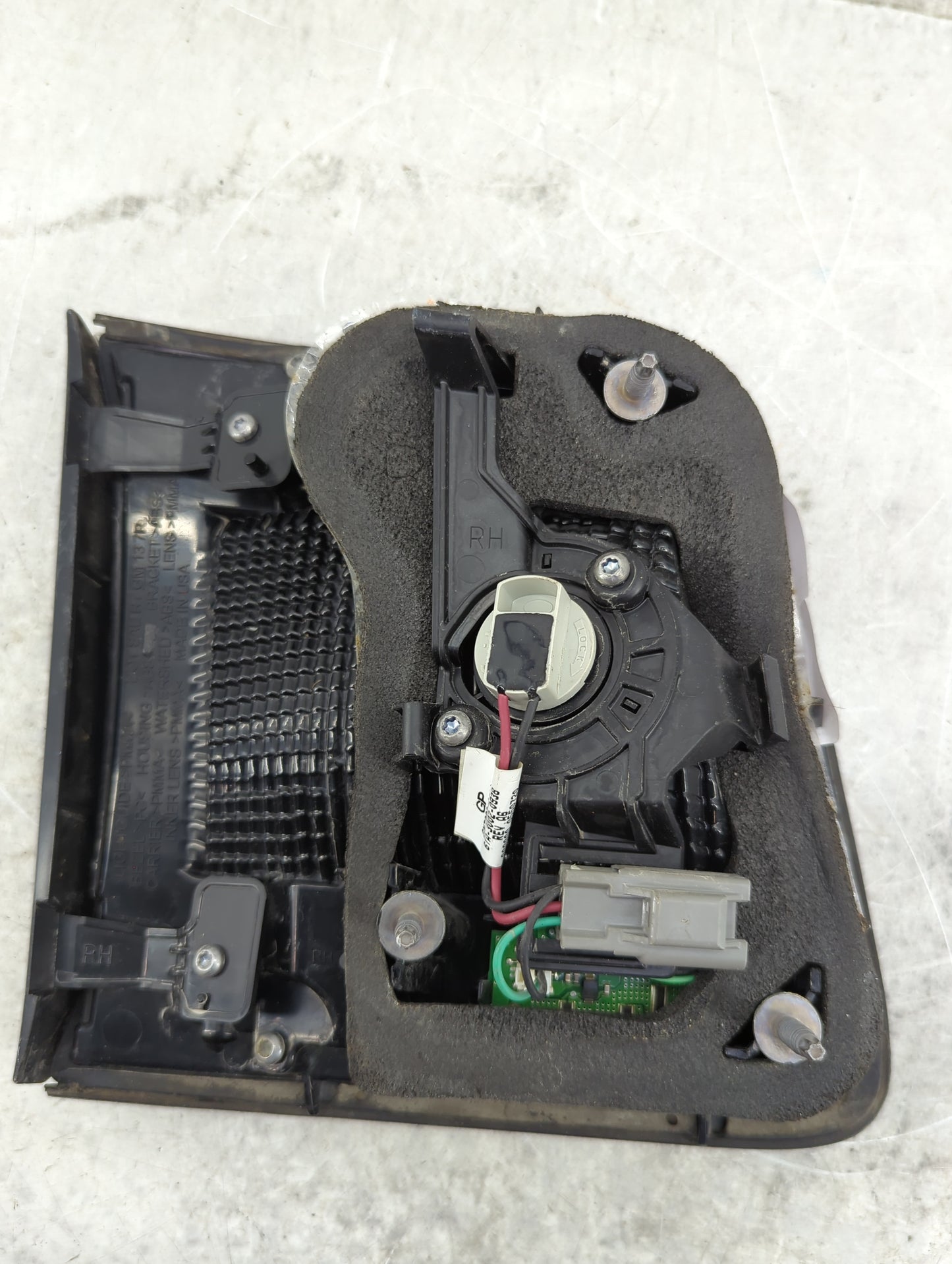 2013-2017 Gmc Acadia Tail Light Assembly Passenger Right OEM P/N:23267344 Fits Fits 2013 2014 2015 2016 2017 OEM Used Auto P