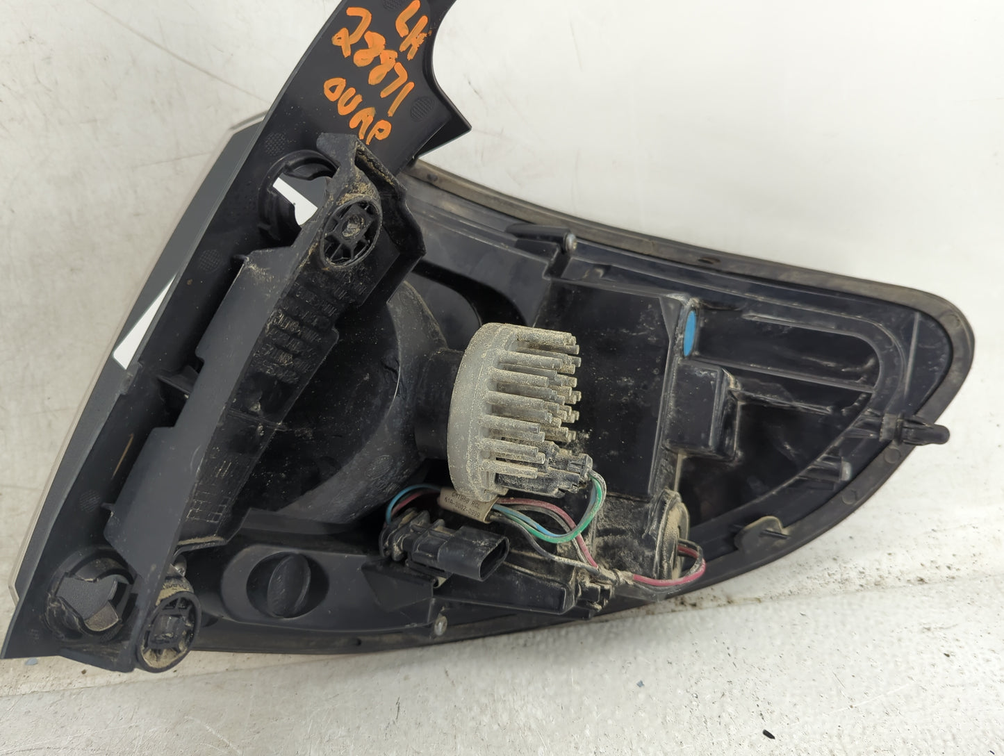 2013-2017 Gmc Acadia Tail Light Assembly Driver Left OEM P/N:23236014 Fits Fits 2013 2014 2015 2016 2017 OEM Used Auto Parts