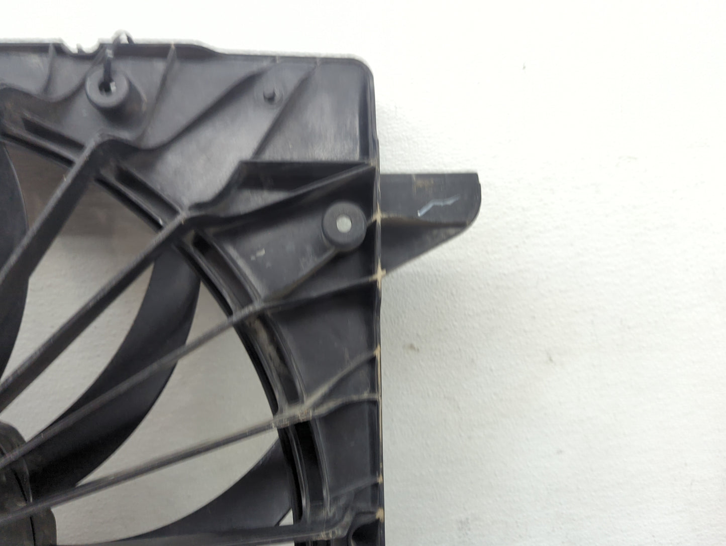2017 Gmc Acadia Electric Radiator Cooling Fan Motor Assembly Fits OEM Used Auto Parts - Oemusedautoparts1.com