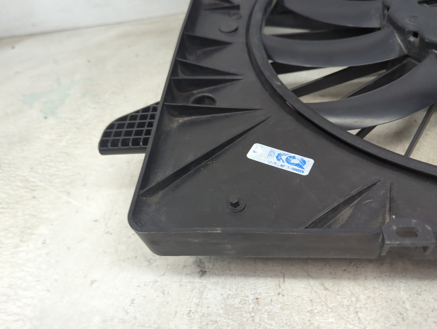 2017 Gmc Acadia Electric Radiator Cooling Fan Motor Assembly Fits OEM Used Auto Parts - Oemusedautoparts1.com