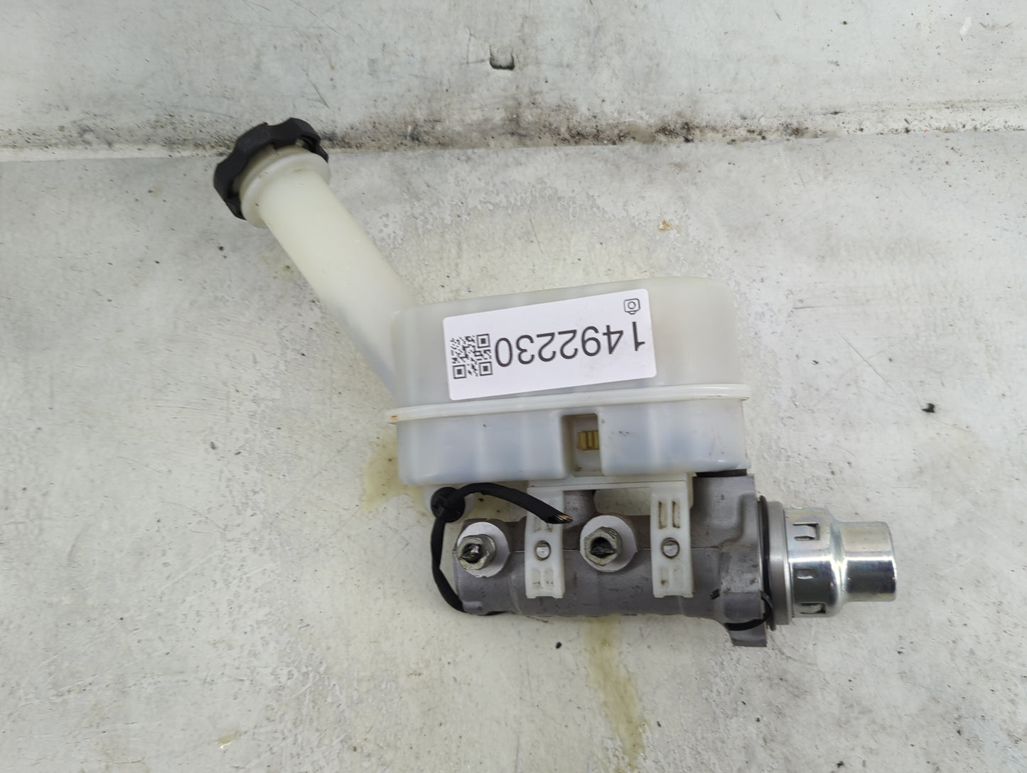 2009-2017 Gmc Acadia Brake Master Cylinder 1492230 - Oemusedautoparts1.com