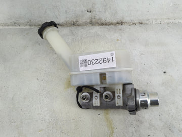 2009-2017 Gmc Acadia Brake Master Cylinder 1492230 - Oemusedautoparts1.com