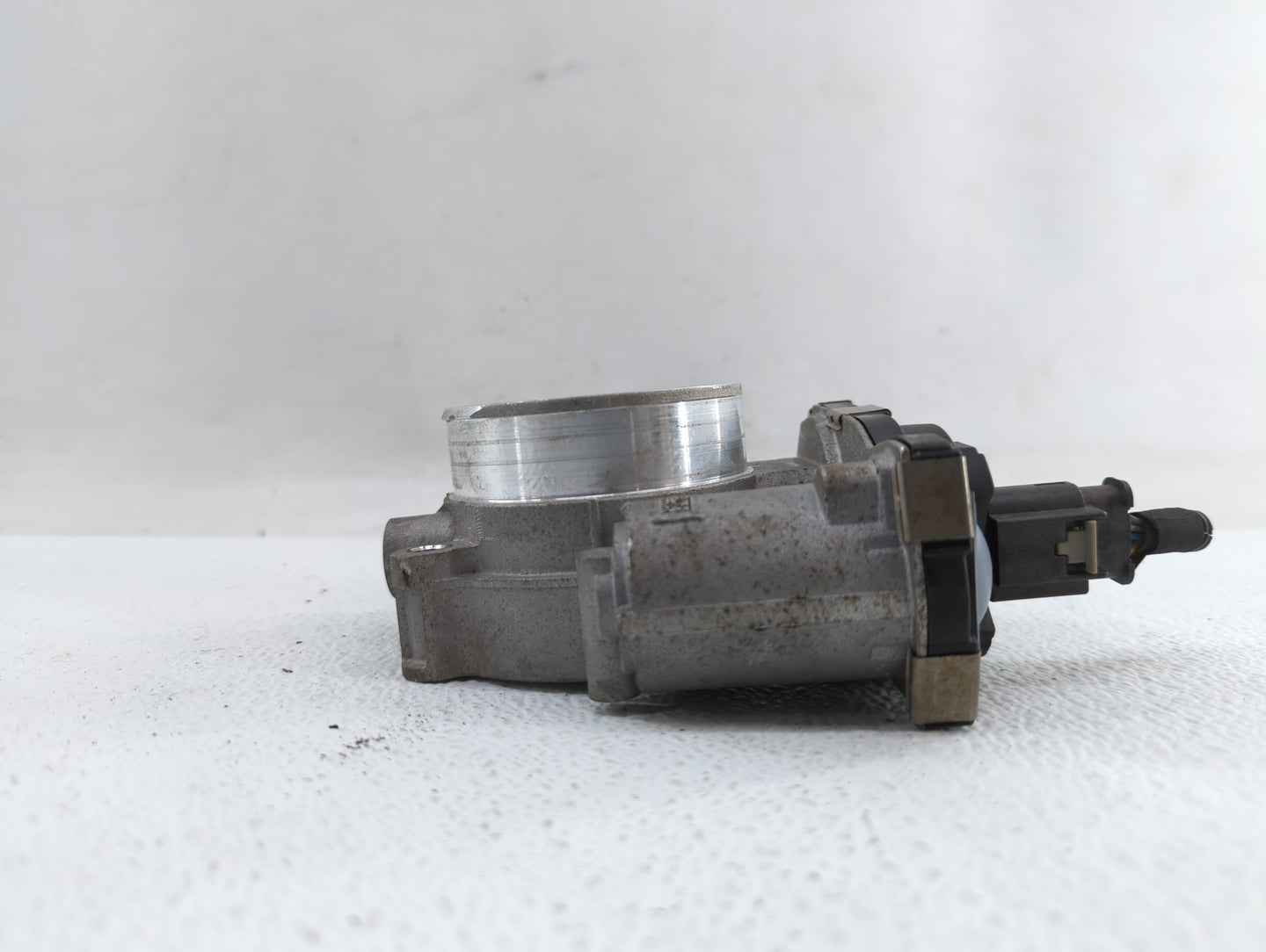 2017-2018 Gmc Acadia Throttle Body P/N:12671014 12648414, 1267 1014 Fits Fits 2016 2017 2018 2019 OEM Used Auto Parts - Oemu