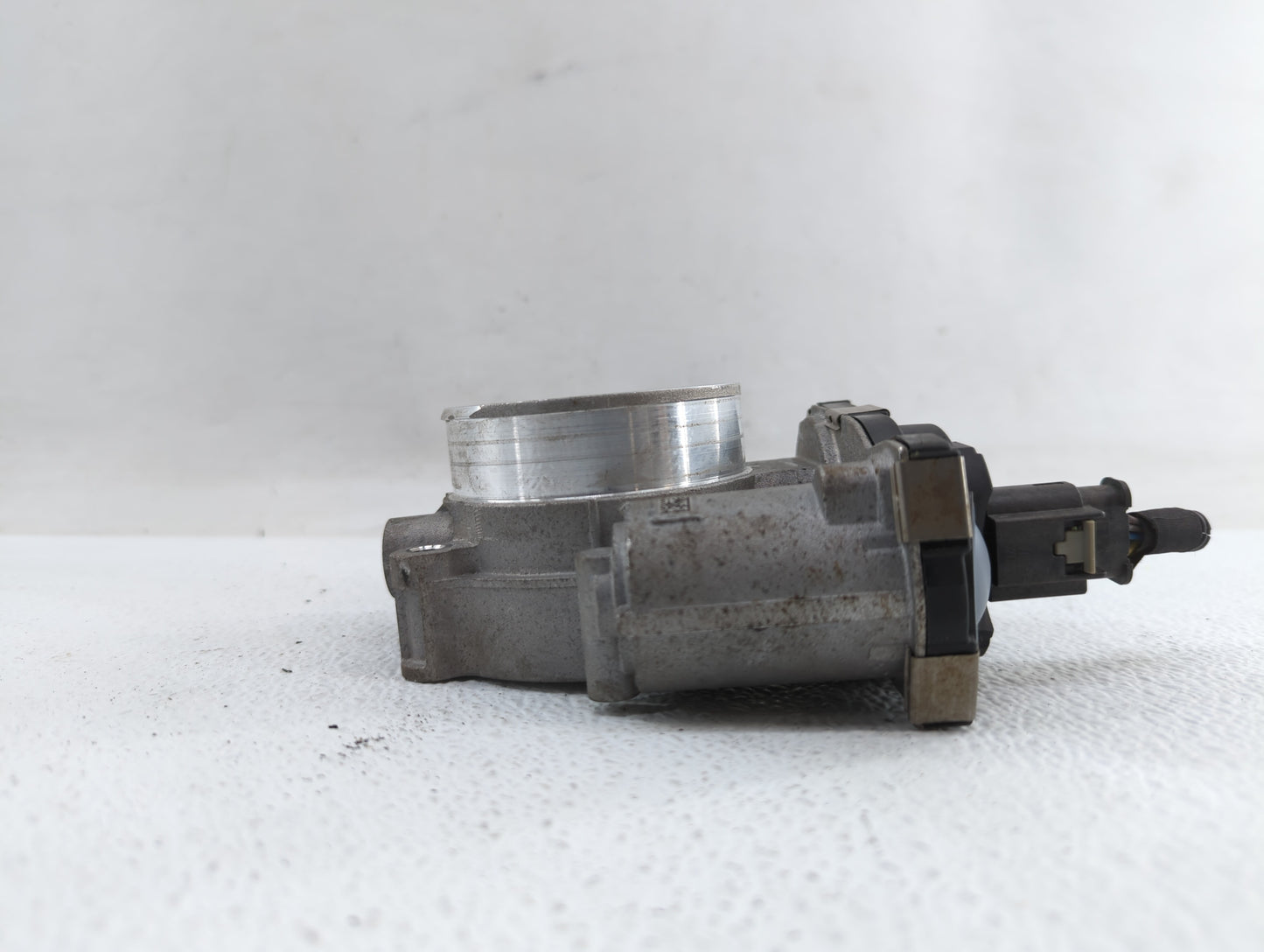 2017-2018 Gmc Acadia Throttle Body P/N:12671014 12648414, 1267 1014 Fits Fits 2016 2017 2018 2019 OEM Used Auto Parts - Oemu