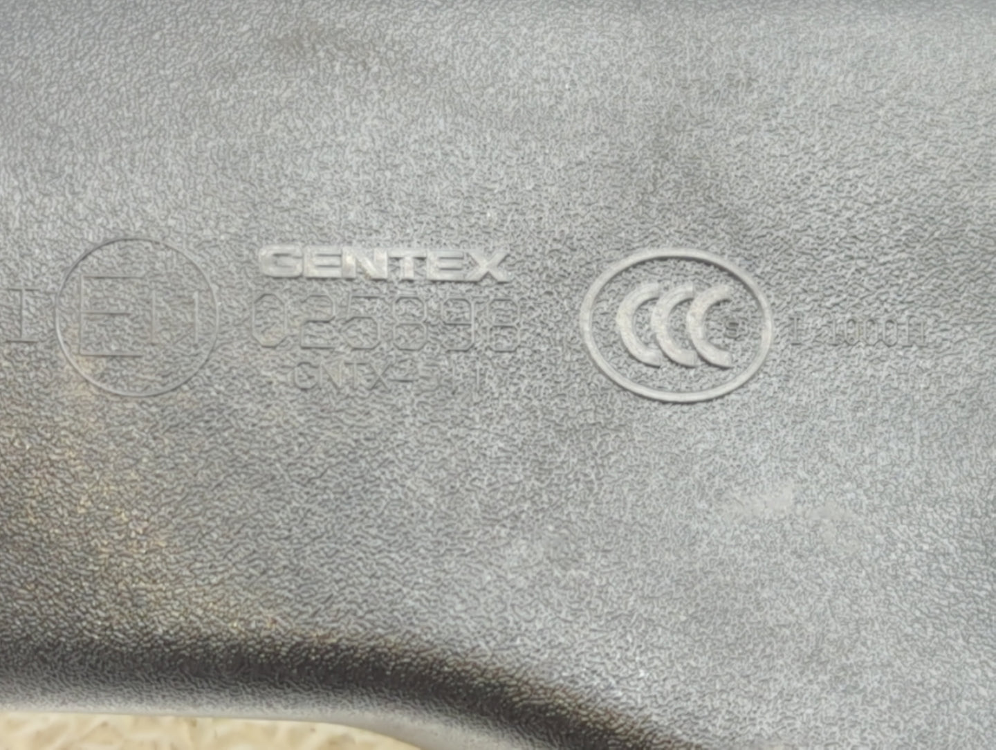 2009-2017 Gmc Acadia Interior Rear View Mirror Replacement OEM P/N:E11025898 23346620 Fits OEM Used Auto Parts - Oemusedauto