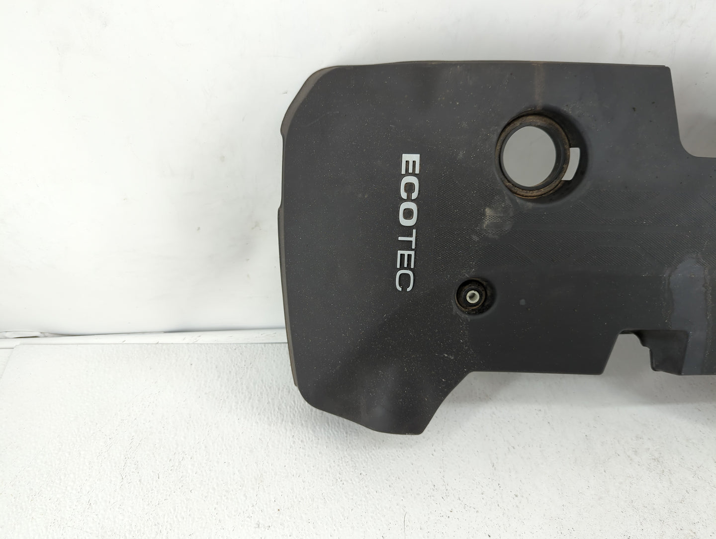 2017 Gmc Acadia Engine Cover Black - Oemusedautoparts1.com