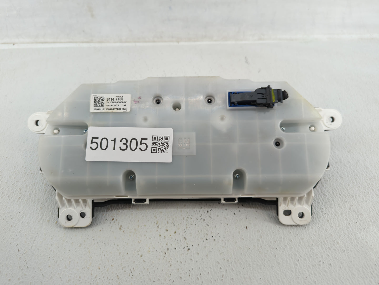 2017 Gmc Acadia Instrument Cluster Speedometer Gauges P/N:84147750 Fits OEM Used Auto Parts - Oemusedautoparts1.com