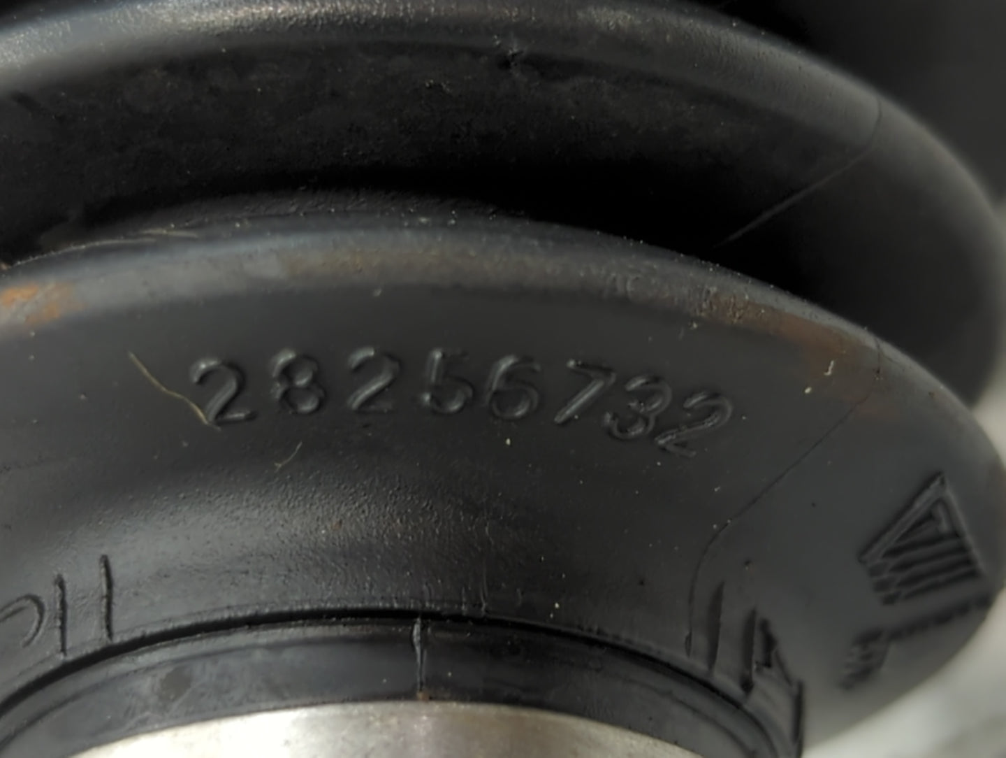 2017-2019 Gmc Acadia Axle Shaft Front Passenger Cv C/v - Oemusedautoparts1.com