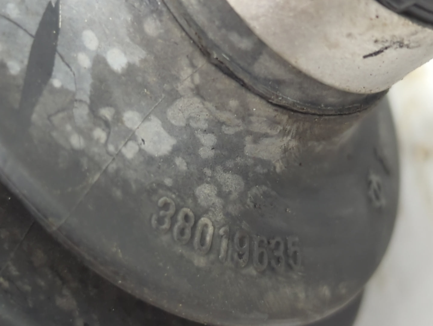 2017-2019 Gmc Acadia Axle Shaft Front Passenger Cv C/v - Oemusedautoparts1.com