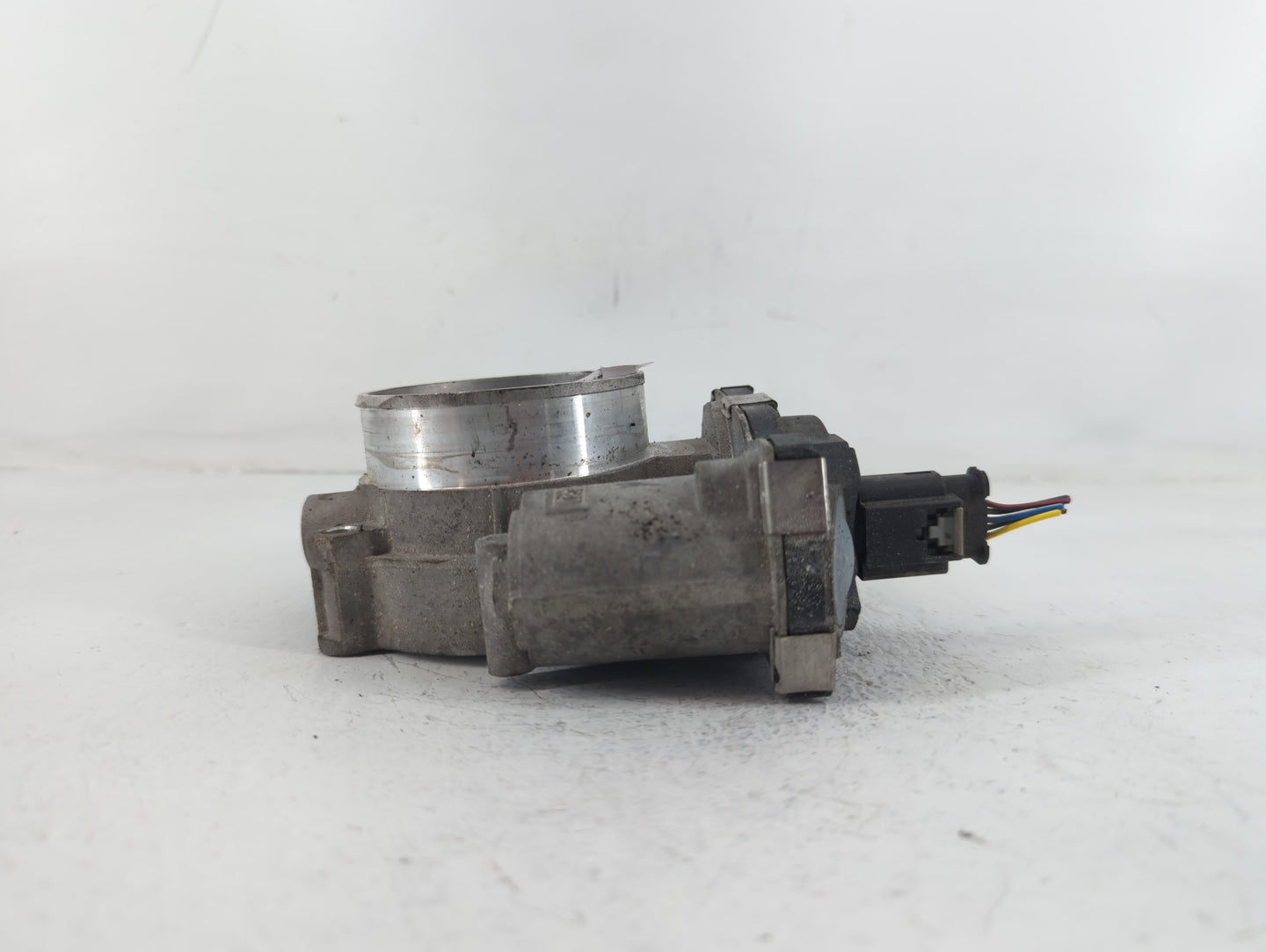 2017-2022 Gmc Acadia Throttle Body P/N:12676296AA Fits Fits 2016 2017 2018 2019 2020 2021 2022 OEM Used Auto Parts - Oemused