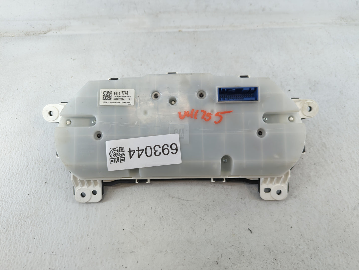 2017 Gmc Acadia Instrument Cluster Speedometer Gauges P/N:84147748 Fits OEM Used Auto Parts - Oemusedautoparts1.com