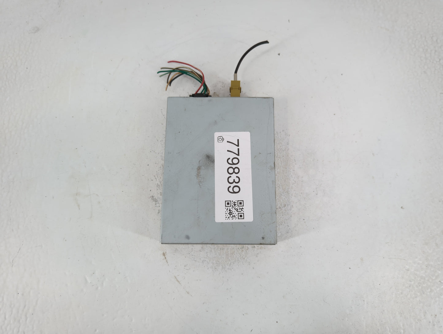 2017-2019 Gmc Acadia Body Control Module Bcm Inner Cabin Fuse Box - Oemusedautoparts1.com