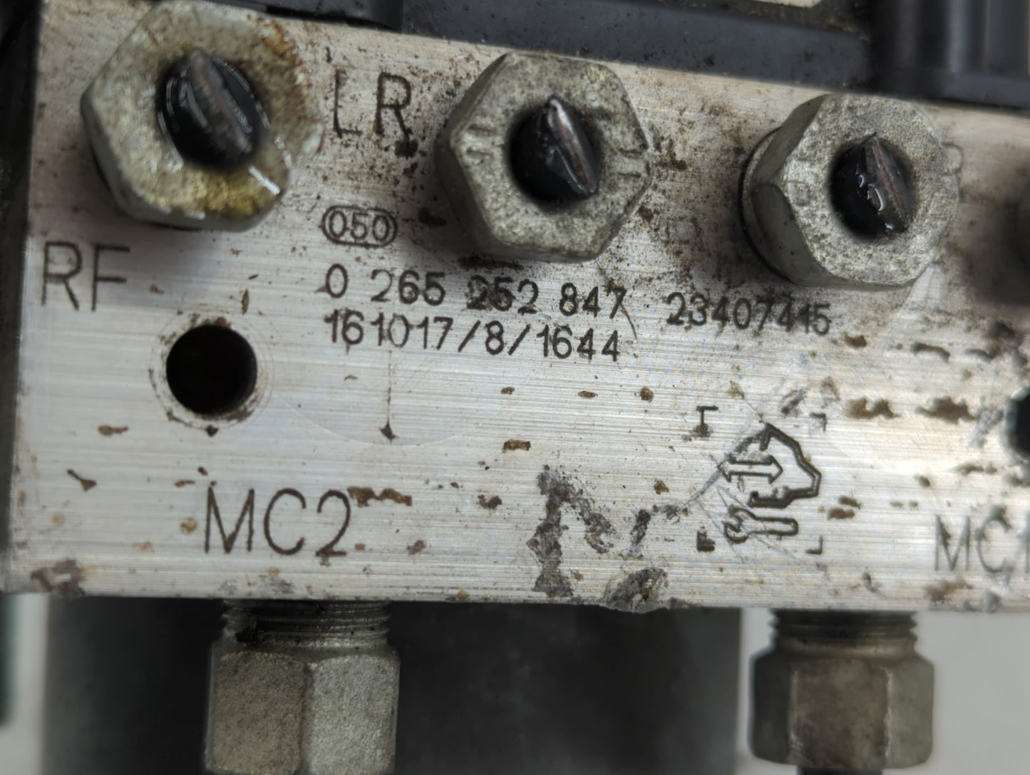 2012-2017 Gmc Acadia ABS Pump Control Module Replacement P/N:23407415 0 265 252 847 Fits Fits 2012 2013 2014 2015 2016 2017 