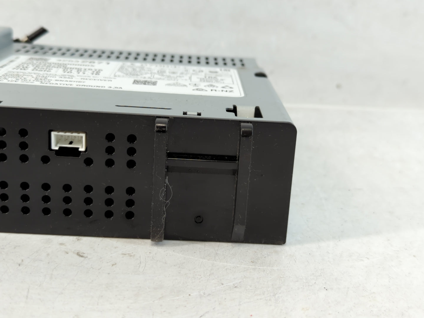 2017 Gmc Acadia Radio AM FM Cd Player Receiver Replacement P/N:42532871 Fits Fits 2018 OEM Used Auto Parts - Oemusedautopart