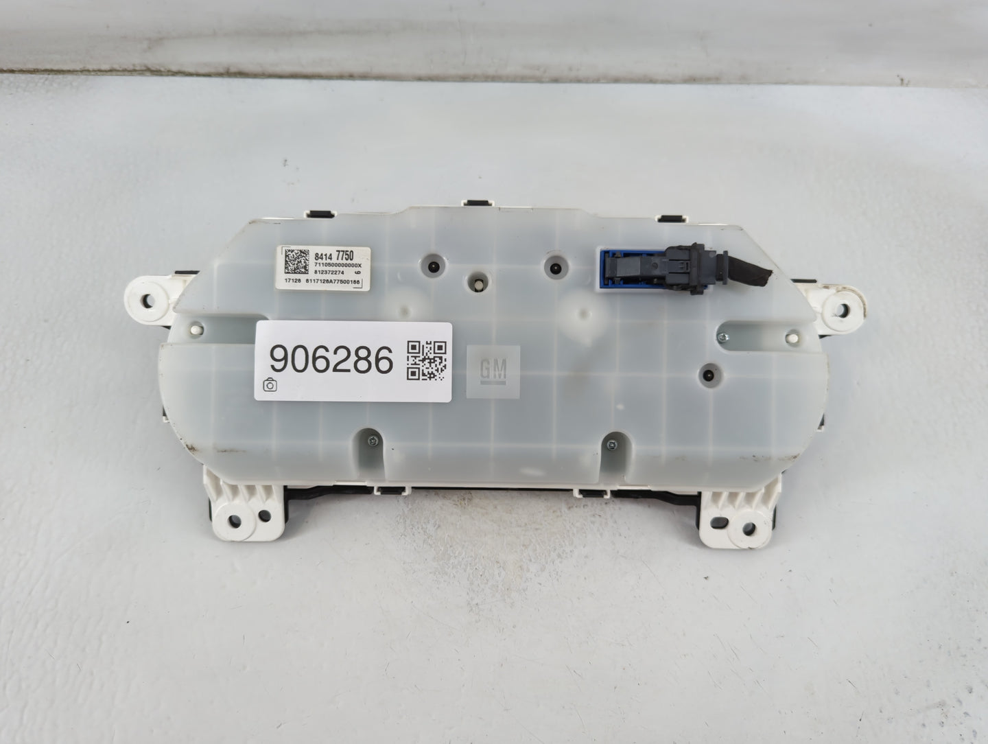 2017 Gmc Acadia Instrument Cluster Speedometer Gauges P/N:84147750 Miles: Fits OEM Used Auto Parts - Oemusedautoparts1.com