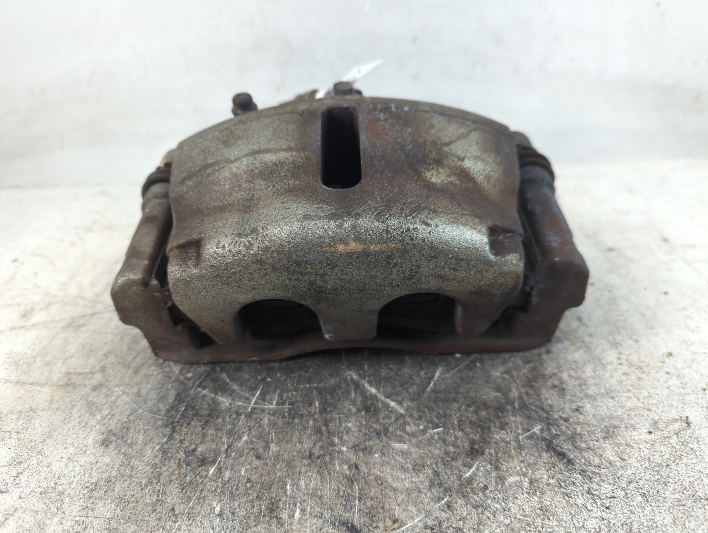 Gmc Acadia Limited Front Driver Left Brake Caliper - Oemusedautoparts1.com