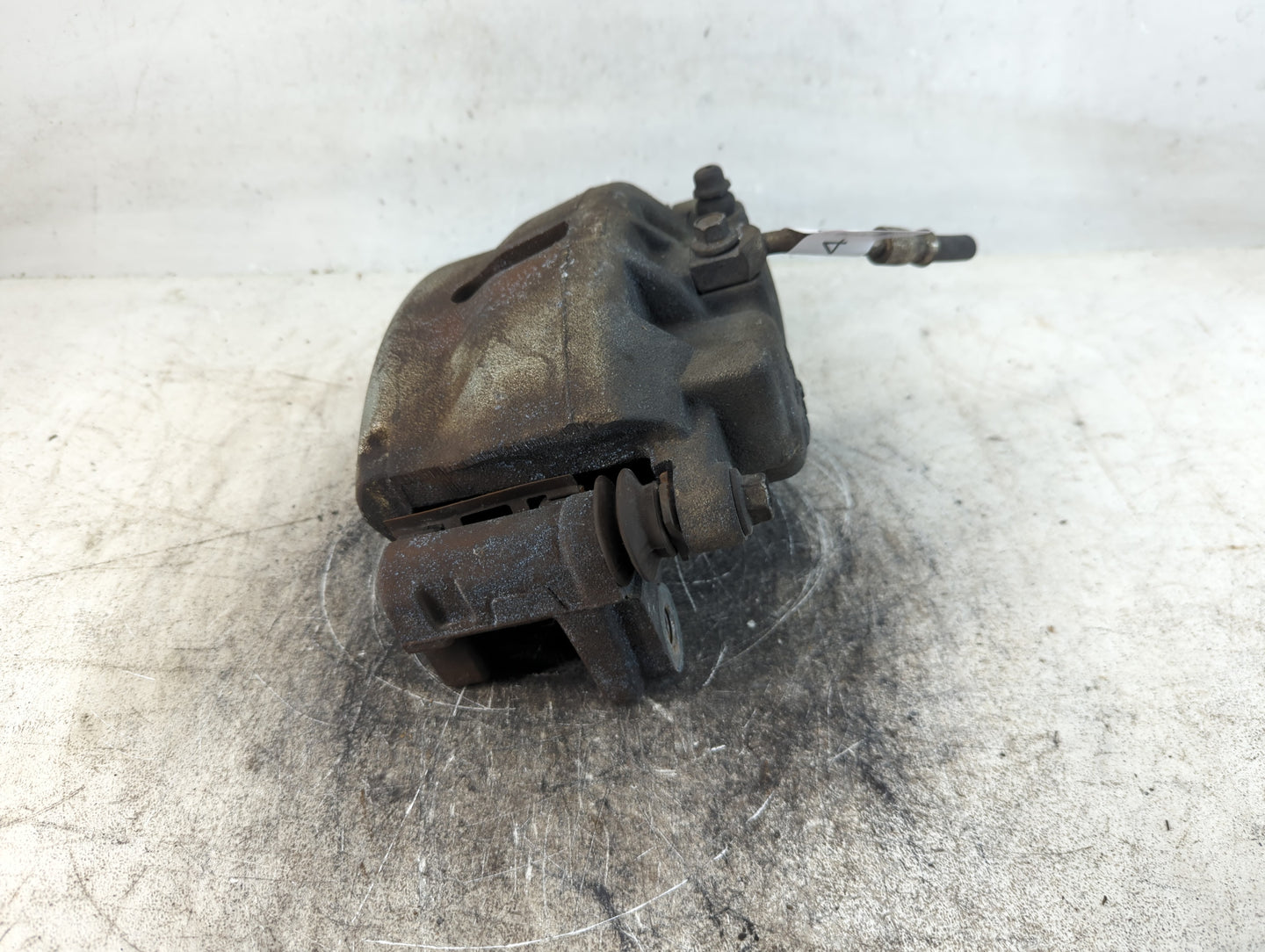 Gmc Acadia Limited Front Driver Left Brake Caliper - Oemusedautoparts1.com