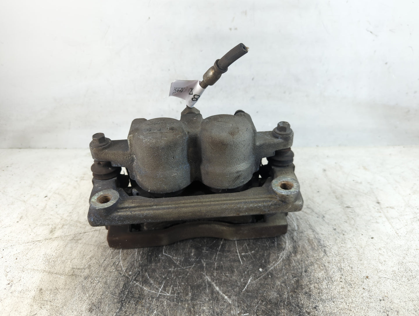 Gmc Acadia Limited Front Driver Left Brake Caliper - Oemusedautoparts1.com