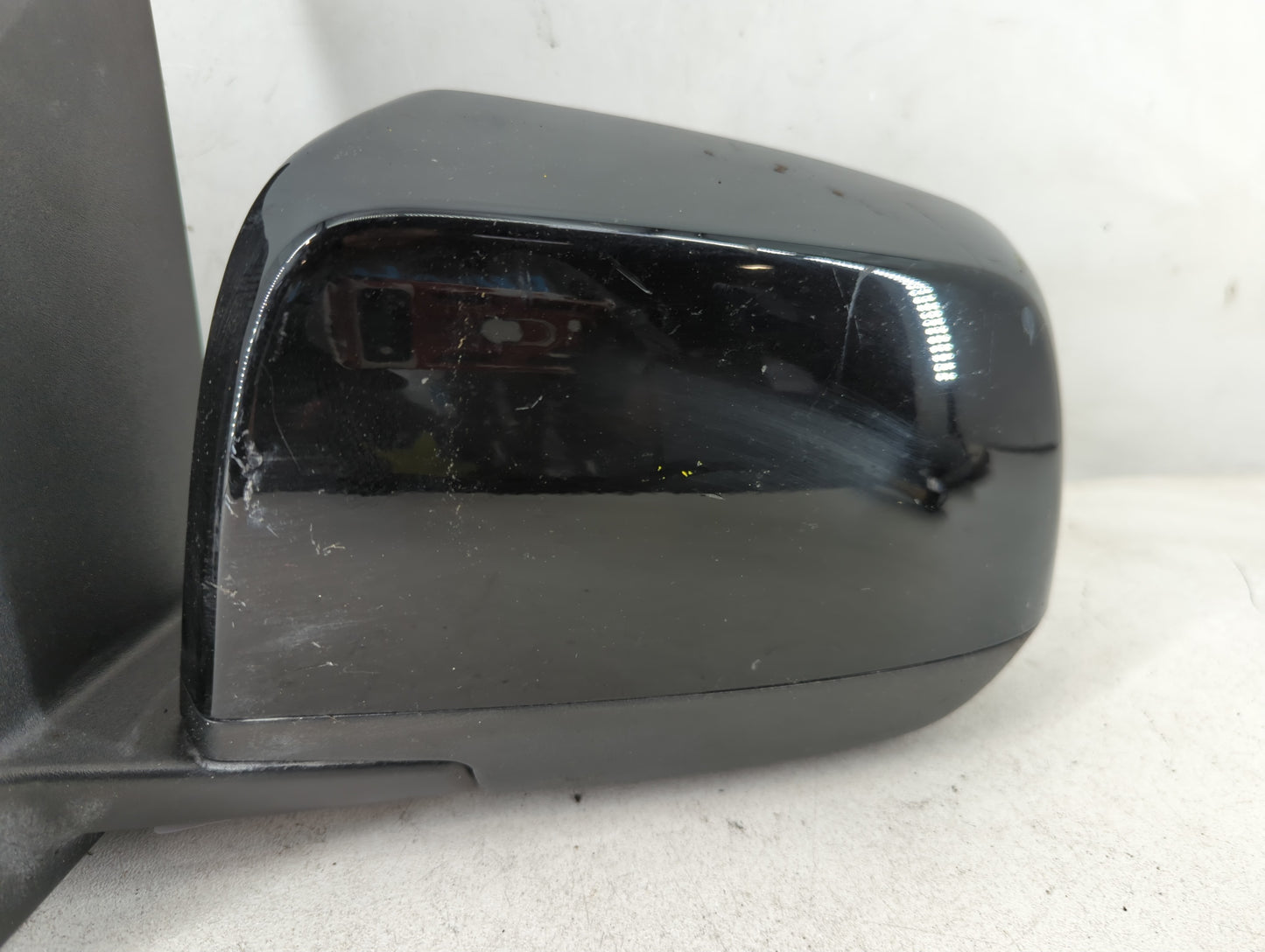 2017-2018 Gmc Canyon Driver Side View Mirror - Left Door Mirror OEM Used - Oemusedautoparts1.com